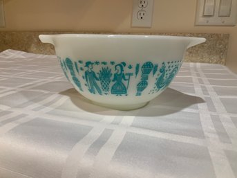 Vintage Pyrex Amish Butterprint Cinderella Bowl