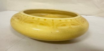 Ca1929-1934 Red Wing Art Pottery Crackle Glaze Yellow Flower Bowl 8' Across #176.     MB - D3