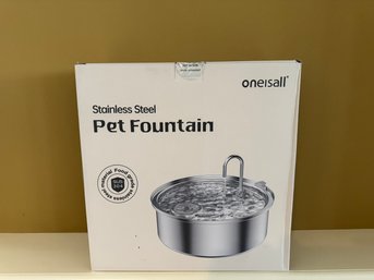 New In Box - Oneisall Pet Fountain