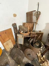 LOT OF COUNTRY ITEMS