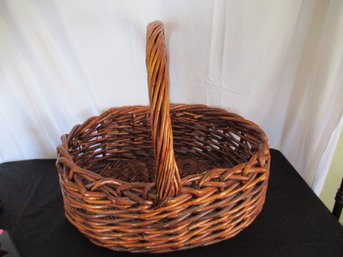 Large Handled Oval Basket