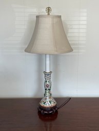 ANTIQUE CHINOISERIE WHITE PORCELAIN CANDLESTICK TABLE LAMP