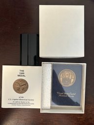 Beautiful 1989 US Capitol Historical Society Official Medal Collector Coin