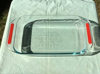 9' X 11' - 2 Quart Pyrex 'Red Handle' Oven, Microwave & Freezer Safe Cooking / Baking Pan / Dish