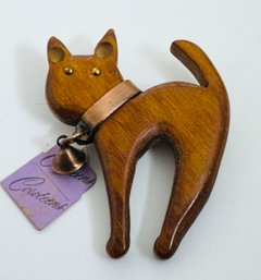 VINTAGE COROTEENS WOODEN CAT WITH BELL BROOCH, ORIGINAL TAG