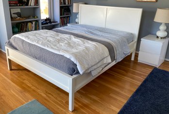 White Queen Bed Headboard, Foot Board, Rails And Slats.