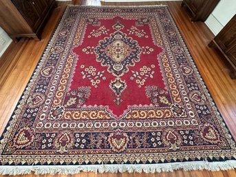 A Traditional Vintage Area Rug (8'3' X 10'8')