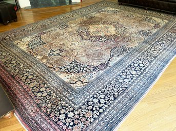 A Gorgeous Isfahan (Iranian) Hand Knotted And Dyed Wool Rug