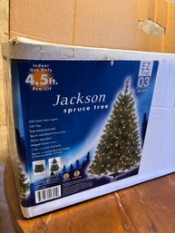 A 4.5 Feet Jackson Spruce Pre-Lit Christmas Tree
