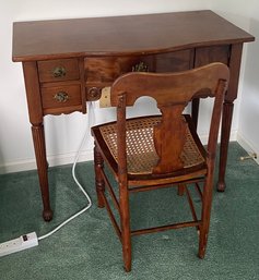 Knee Hole Desk With Chair