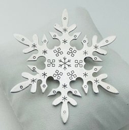 VINTAGE SIGNED BEAU STERLING SILVER SNOWFLAKE BROOCH