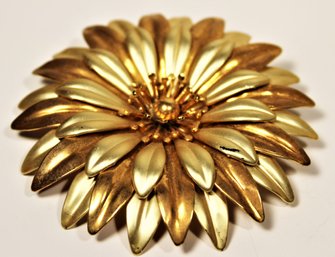 Large 1960s Gold Tone Flower Power Brooch