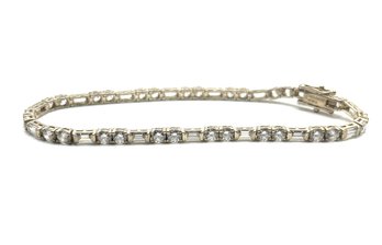 Beautiful Sterling Silver Clear Stones Tennis Bracelet