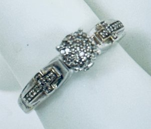 BEAUTIFUL STERLING SILVER DIAMOND RING