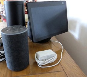 Amazon Echo Lot Including Amazon Show - Working