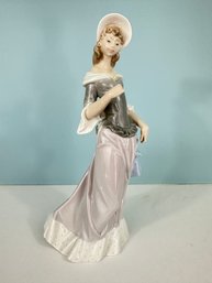 Lladro Porcelain #5003 Walking Figurine