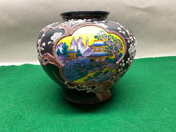 Beautiful Vintage Hand Painted Japanese Porcelain Urn.