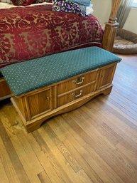 Lane Cedar Chest With Upholstered Cushion Top & Key