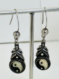 VINTAGE STERLING SILVER YING YANG DANGLE EARRINGS