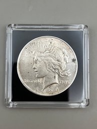 Beautiful 1924 Silver Peace Dollar In Plastic Case