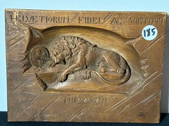 ITALIAN CARVED WOOD PANEL OF A LION