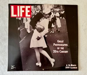 Life Magazine - Great Photographs Of The 20th Century - 16 Month Calendar