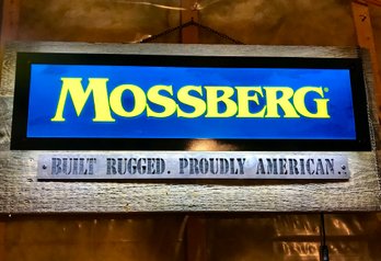 MOSSBERG Light Up Wall Sign