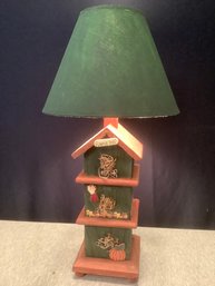 Wvens Inn Bird House Table Lamp