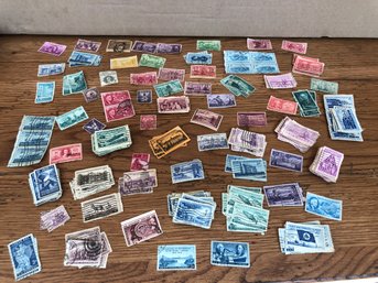 Over 275 Loose US Stamps