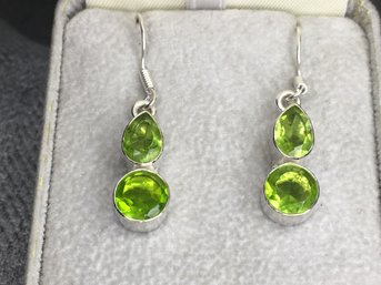 Fantastic Vintage 925 / Sterling Silver Drop Earrings With Faceted Peridot - Very Pretty Pair - Marked 925