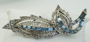 VINTAGE SILVER TONE WHITE & BLUE RHINESTONE LEAF BROOCH - AS IS