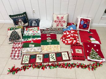 Lot Of Christmas Linens, Towels, Etc.