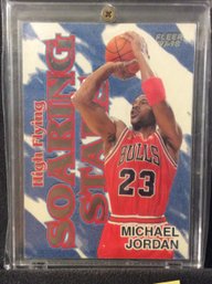 1997-98 Fleer High Flying Soaring Stars Michael Jordan Insert Card