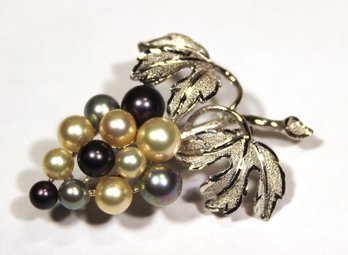 VINTAGE SILVER TONE GRAPE CLUSTER BROOCH W FAUX PEARLS