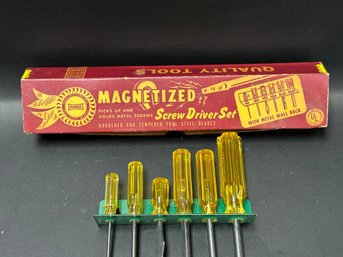 Vintage Magnetized Screwdriver Set By Oxwall