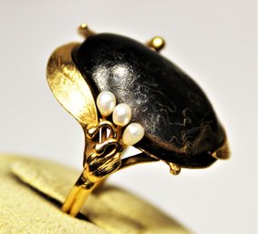 Very Fine 14K Gold Large Ladies Ring Having Black Stone And Pearls 9.7 Grams