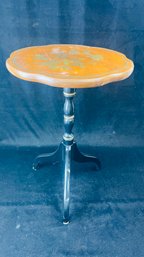 Hitchcock Farmhouse RoundSide End Table