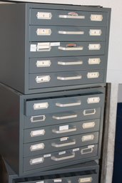 4 Steel Organizers, 5 Drawers Each