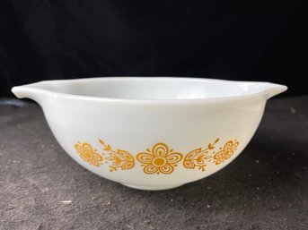Vintage Pyrex White Butterfly Mixing Bowl