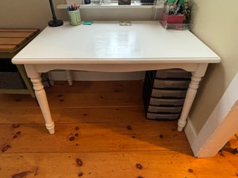 WHITE PAINTED KITCHEN TABLE