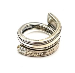 Vintage Tudor Plated Oneida Community Wrap Ring, Size 6