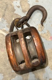 Awesome Antique Wooden Pulley With Star Cartouche