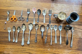 Antique Gelateria, Gerber, Easter, Kansas, Spoons, Forks, Cigarette Holder, Normal Scissors, Pin & More. BR-2