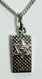 VINTAGE STERLING SILVER MEZUZAH PENDANT NECKLACE