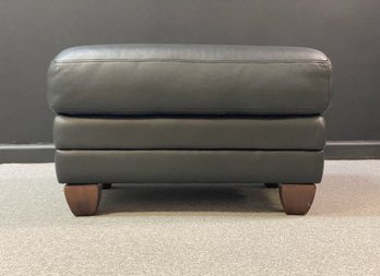 A Quality Ottoman In Black Leather By Ethan Allen, 1 Of 2