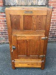 Handsome Antique Soild Oak Ice Box - THE VERMONTER Brand - Burlington, Vermont - GREAT Patina - Super Nice !