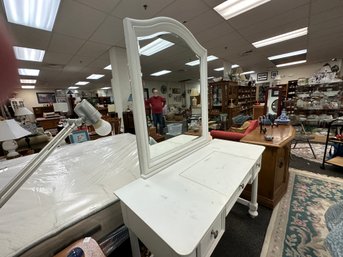 Lovely White Vanity And MIrror