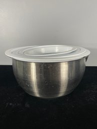 The Pampered Chef Bowl Collection