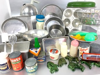 Vintage Child's Aluminum Bakeware, Kitchen Accessories, Cookware, Pretend Play