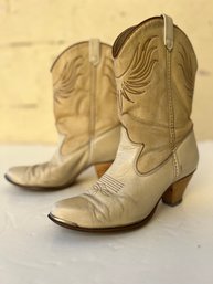 Vintage Acme Dingo Western Boots Womens Size 7.5 Leather USA Beige Cowgirl